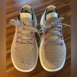 Allbirds Tan Sneakers Women’s size 6